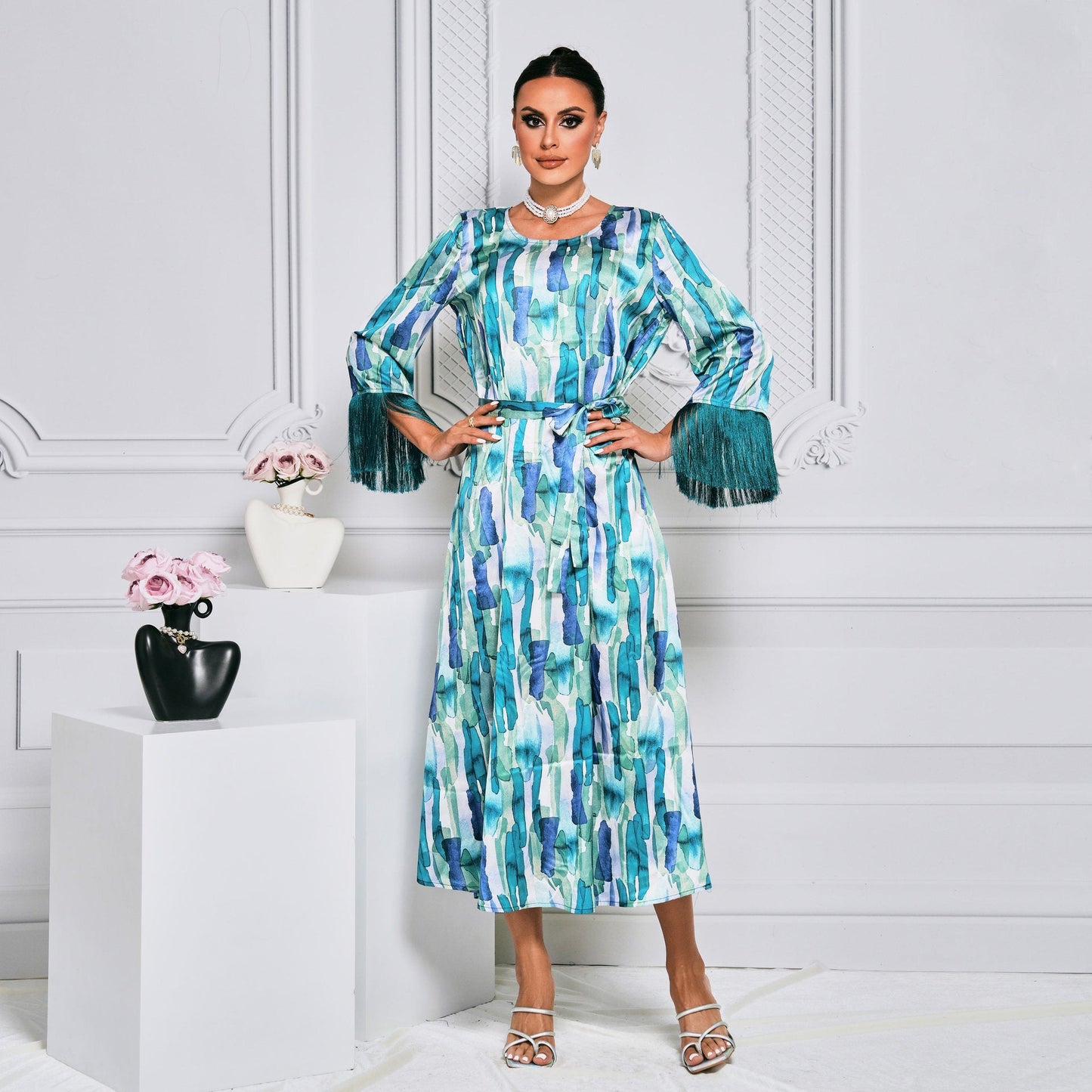 Elegant Green Maxi Dress with Flared Skirt