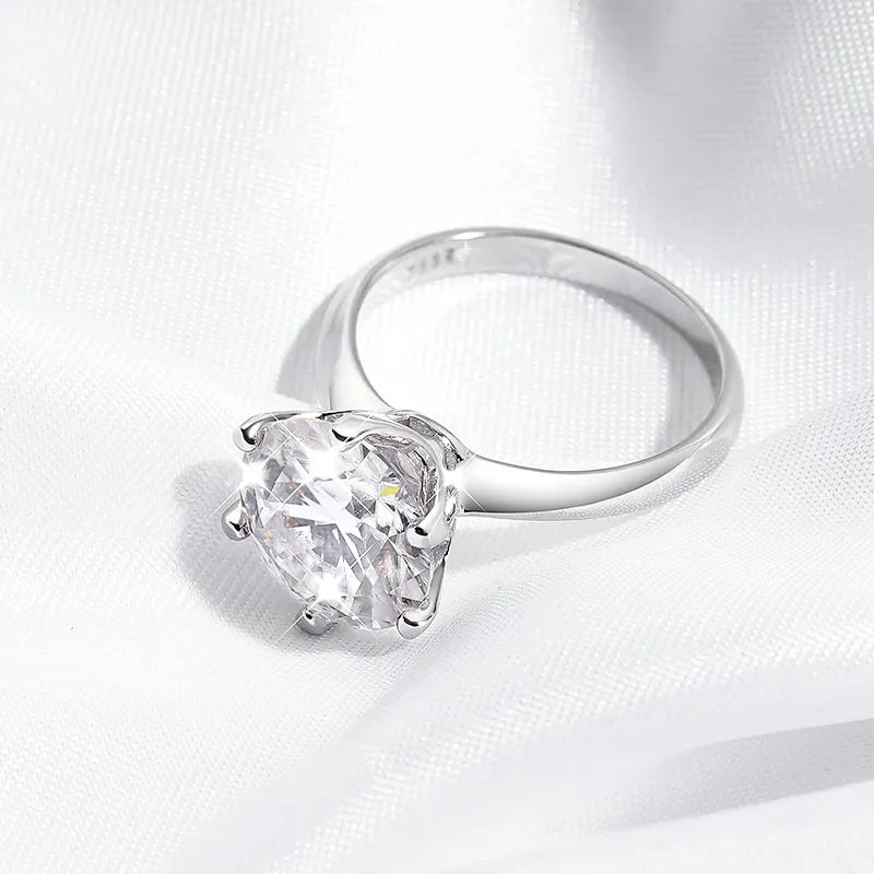 ASTORIA – GRA Moissanite Ring