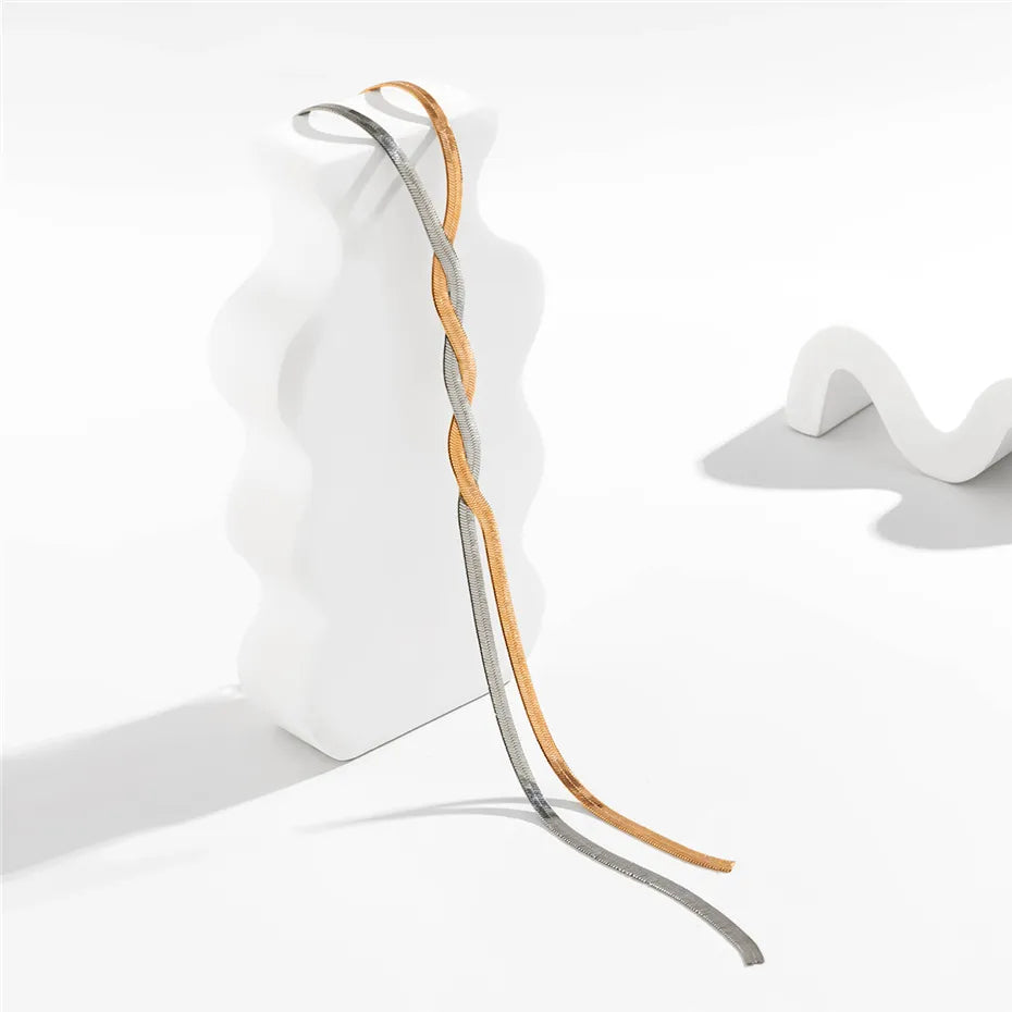 LUMINA – Elegant Long Chain Necklace