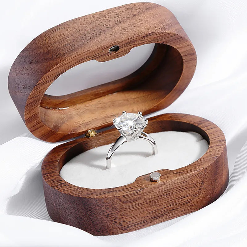 ASTORIA – GRA Moissanite Ring