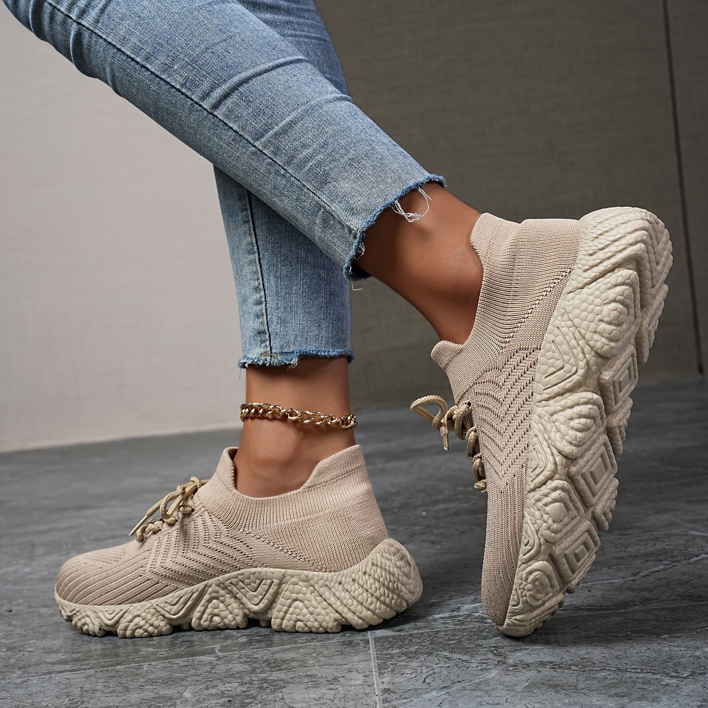 Women’s Lightweight Knitted Sneakers for Casual Outdoor Wear