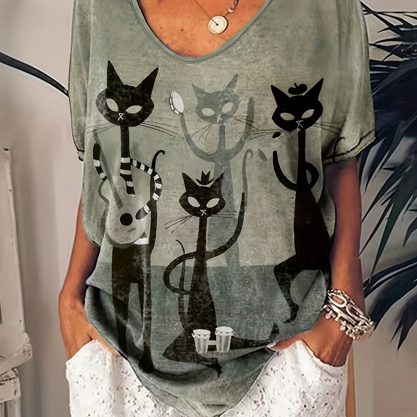 Women’s Casual V-Neck T-Shirt with Cat Print – Olive