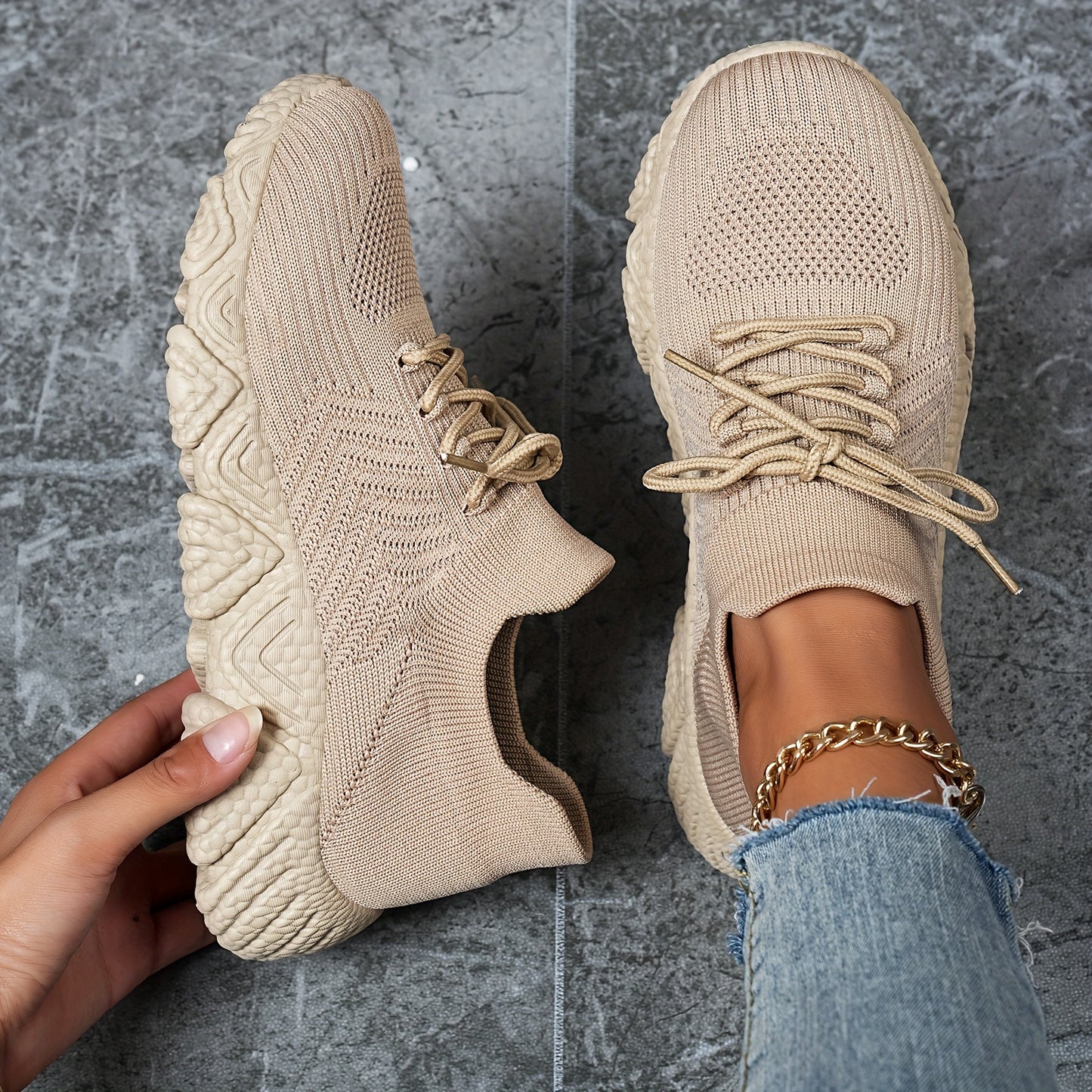 Women’s Lightweight Knitted Sneakers for Casual Outdoor Wear