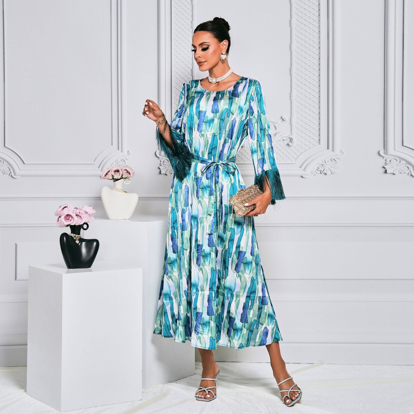 Elegant Green Maxi Dress with Flared Skirt