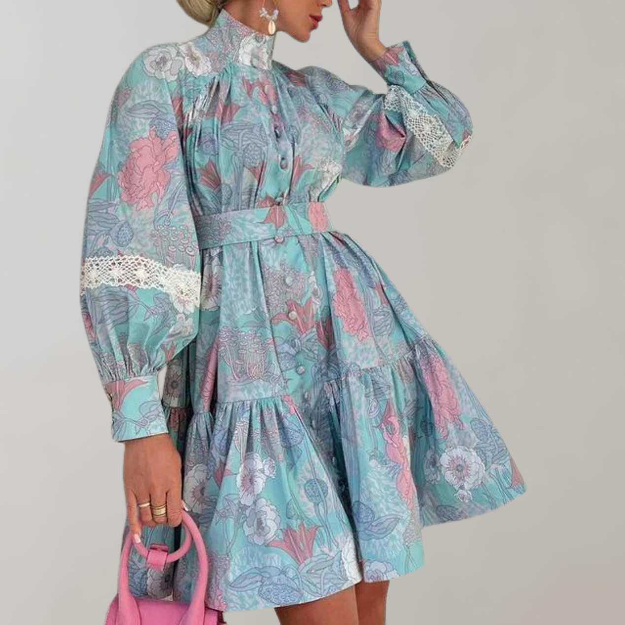 Chic Floral Tiered Dress with Puff Sleeves