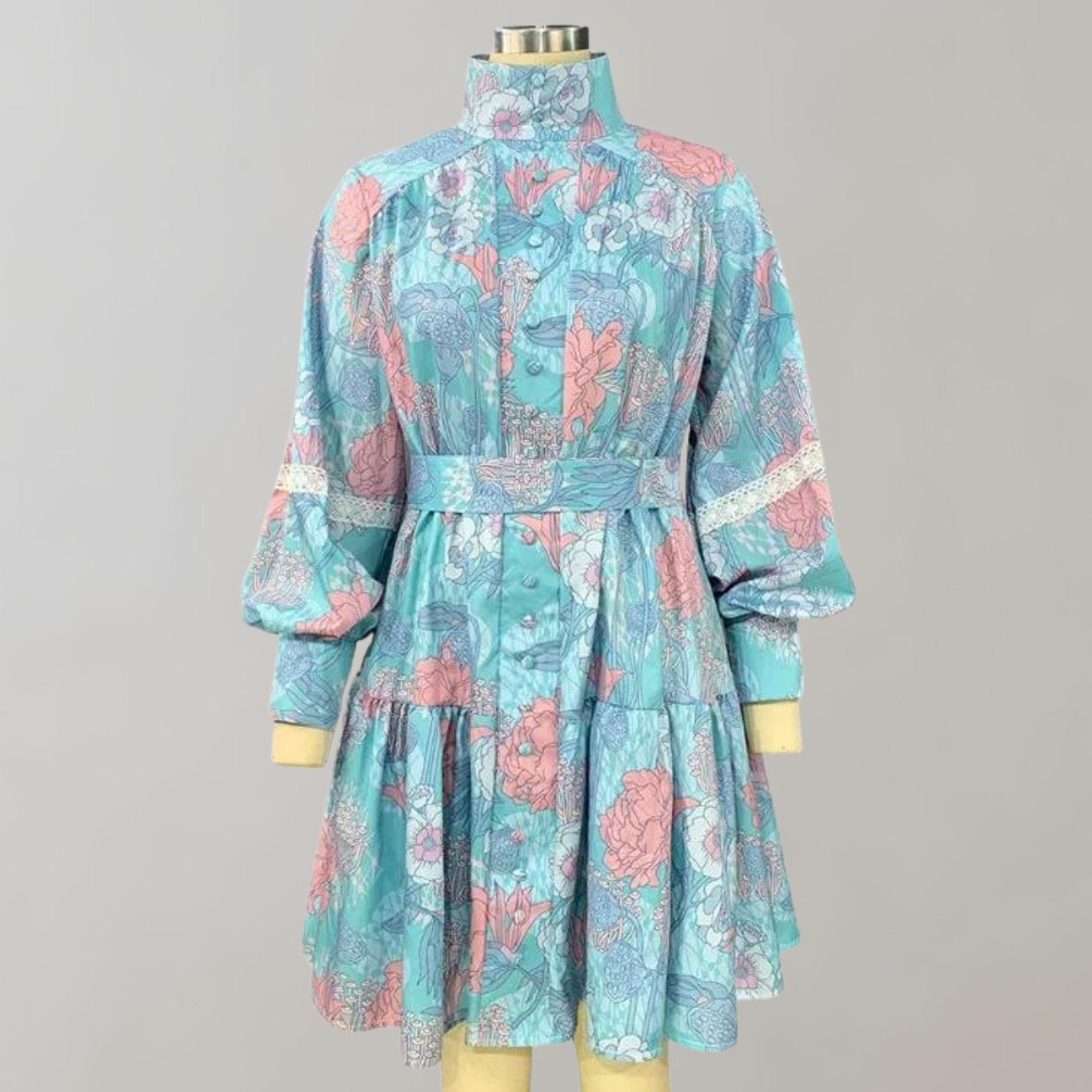 Chic Floral Tiered Dress with Puff Sleeves