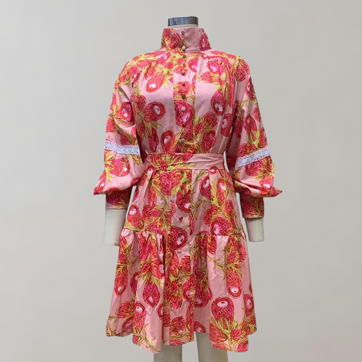 Chic Floral Tiered Dress with Puff Sleeves