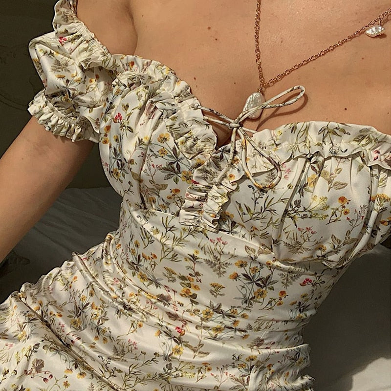 Chic Maxi Dress with Puff Sleeves