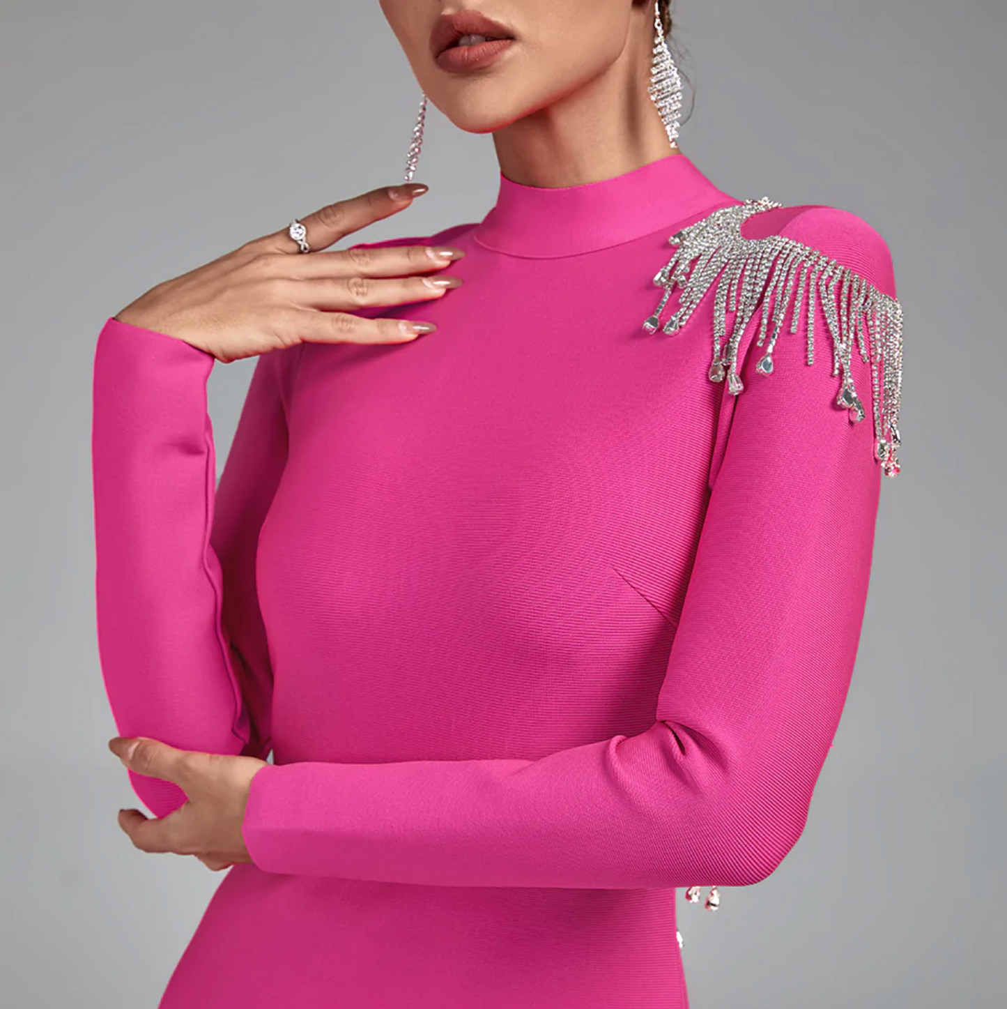 Chic Soft Pink Long-Sleeved Maxi Dress