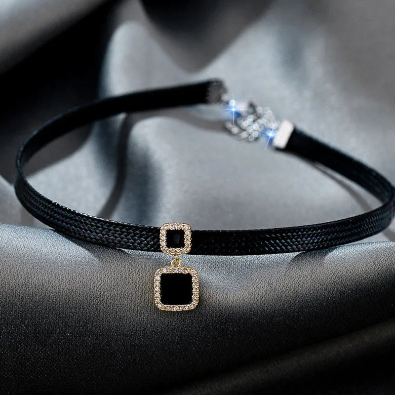 ALLURE – Geometric Crystal Choker Necklace