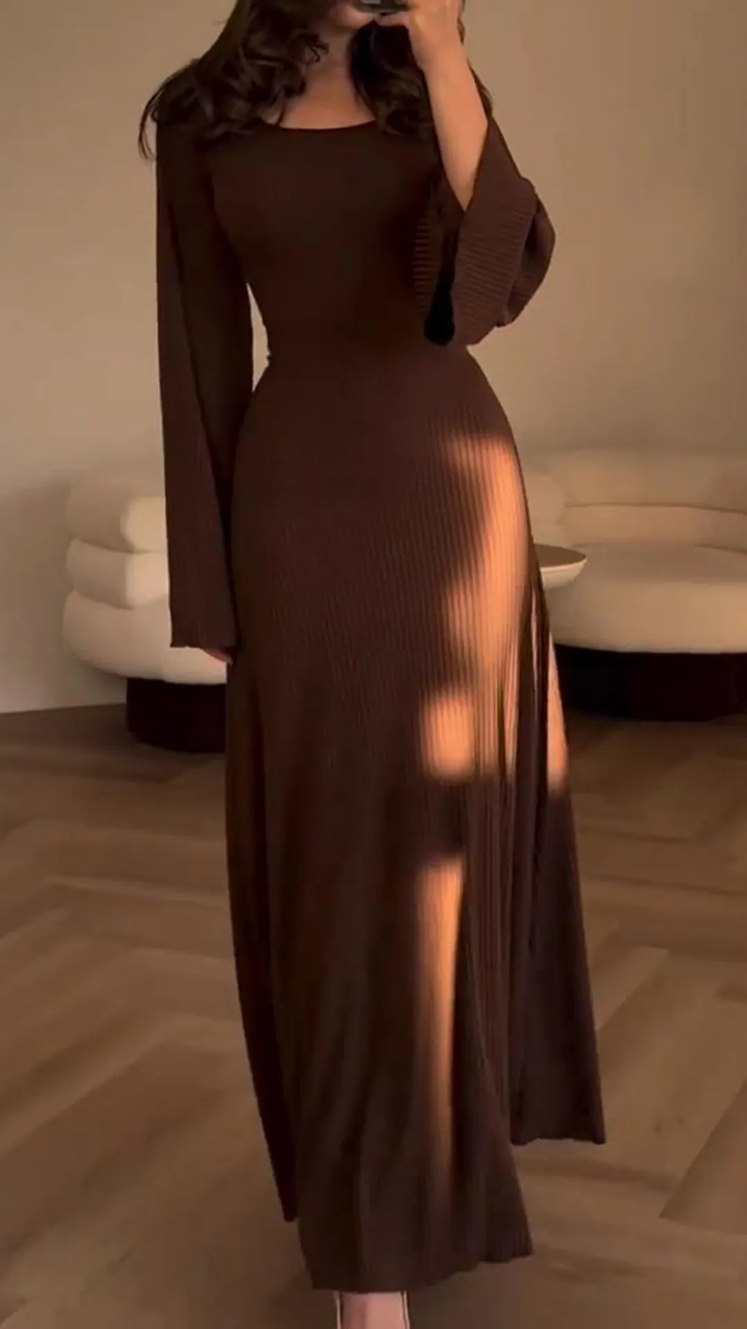 Chic Black Ribbed Long-Sleeve Maxi Dress