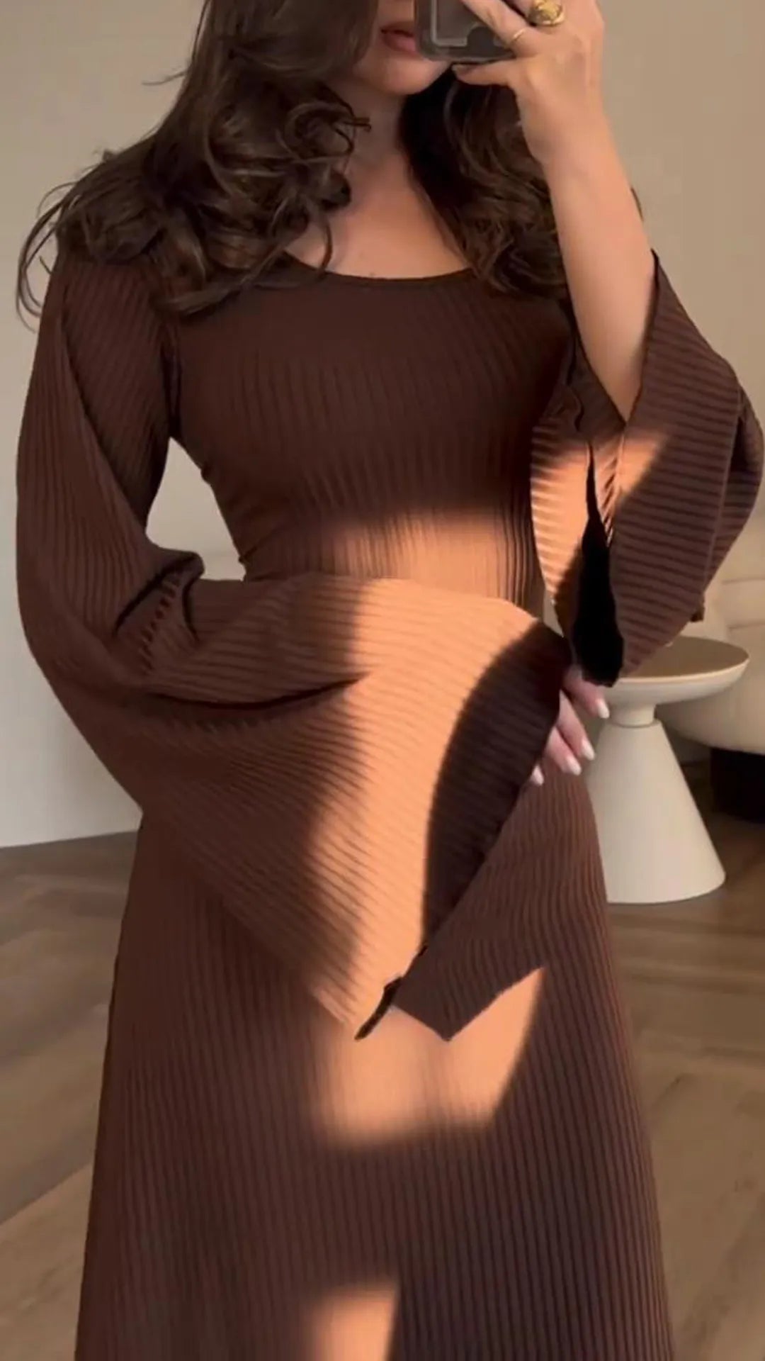 Chic Black Ribbed Long-Sleeve Maxi Dress
