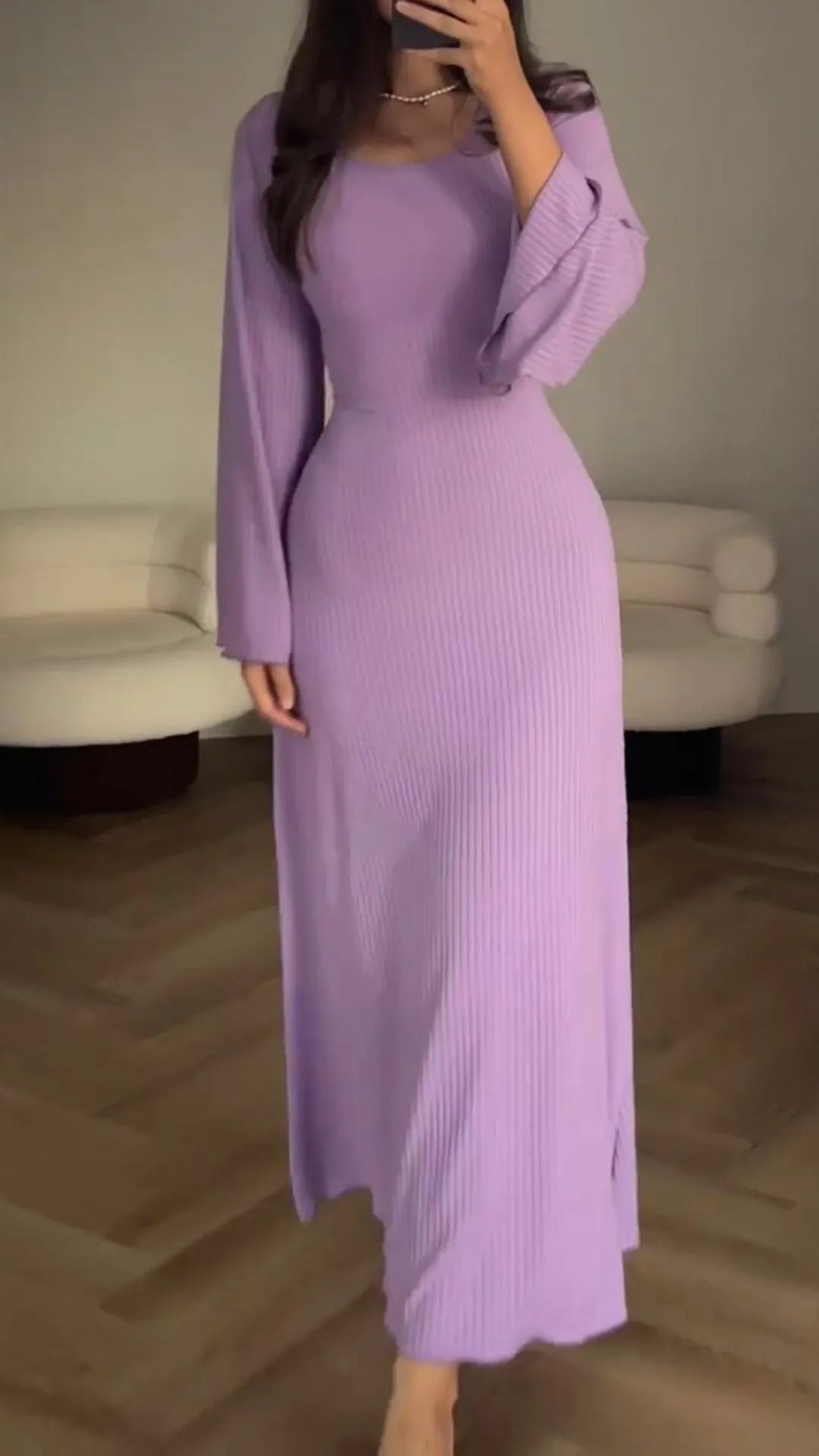 Chic Black Ribbed Long-Sleeve Maxi Dress