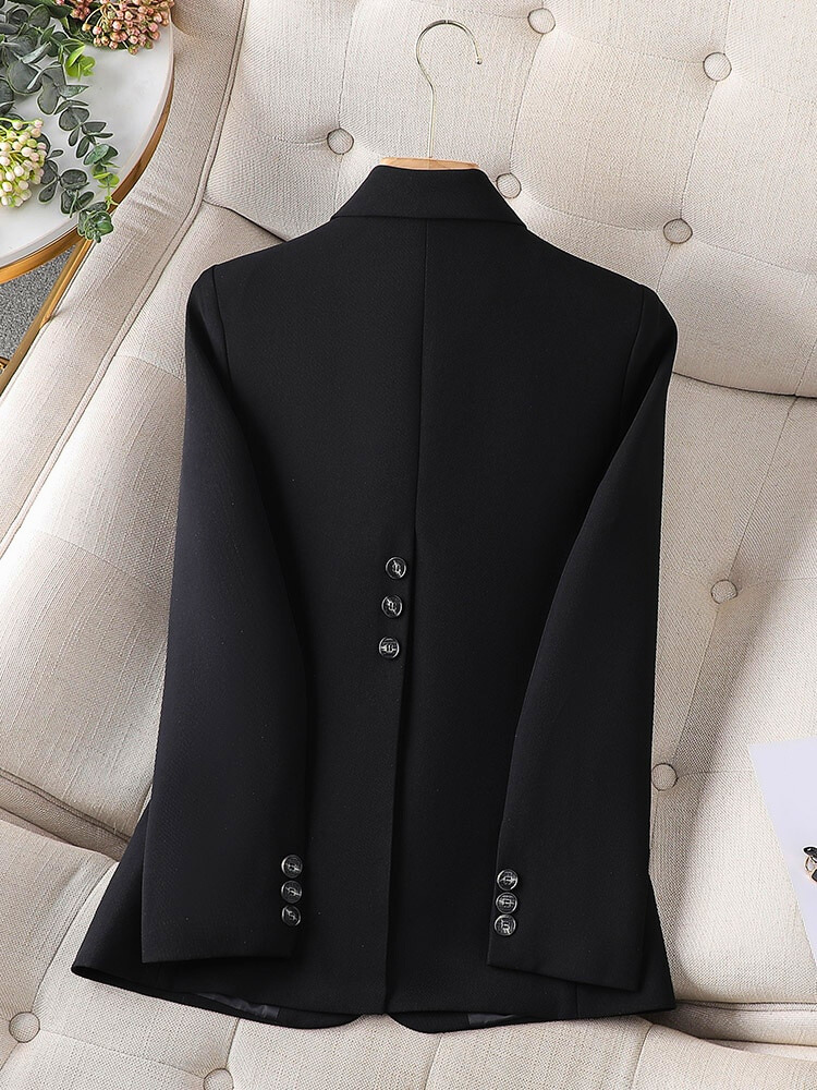 Tailored Women's Single-Breasted Blazer