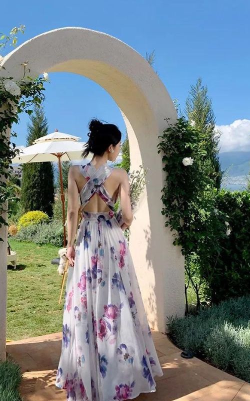 Elegant Long Lyric Dress: Comfort & Style