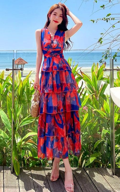 Elegant Long Lyric Dress: Comfort & Style