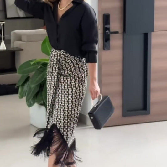 Elegant Black Long-Sleeve Maxi Dress