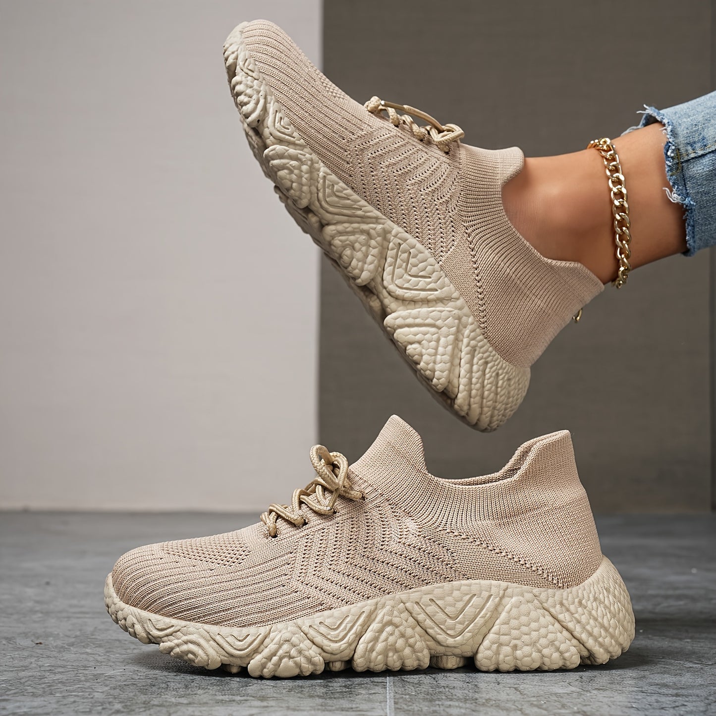 Women’s Lightweight Knitted Sneakers for Casual Outdoor Wear