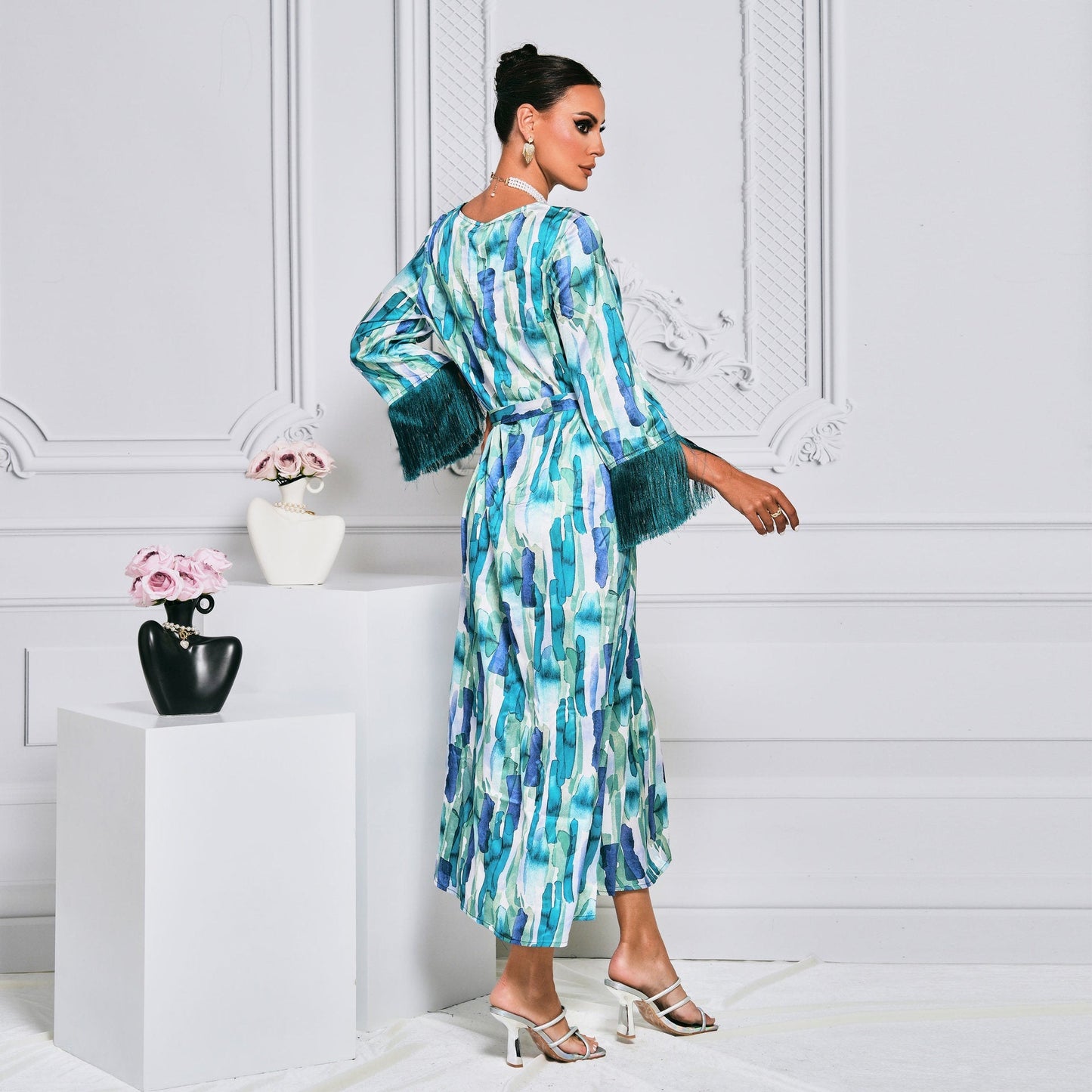 Elegant Green Maxi Dress with Flared Skirt