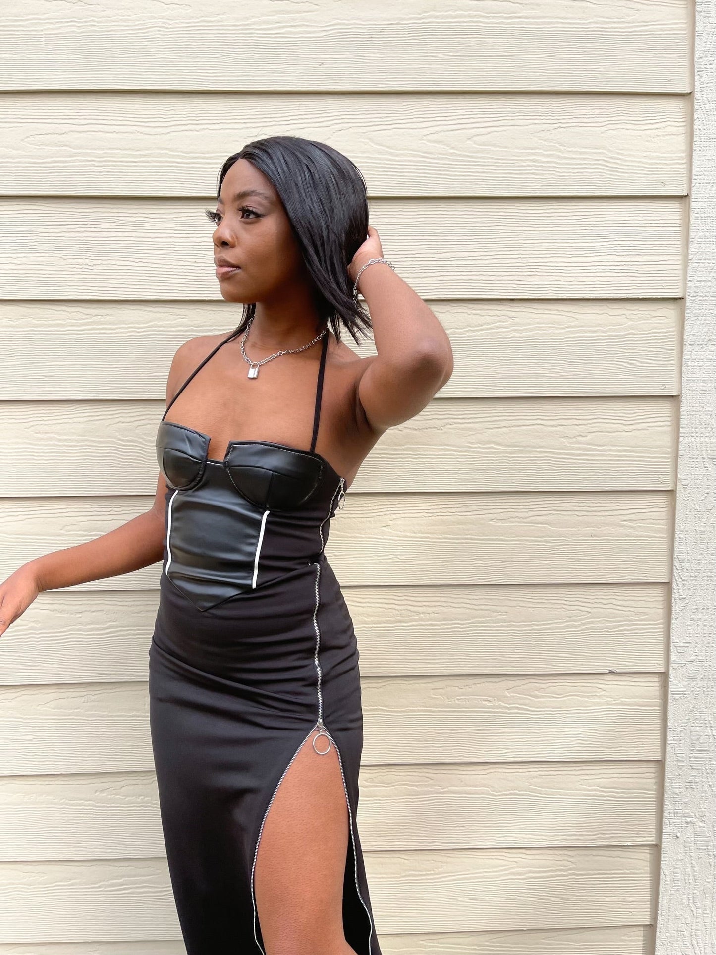Chic Black Halter Maxi Dress with Zipper Slit