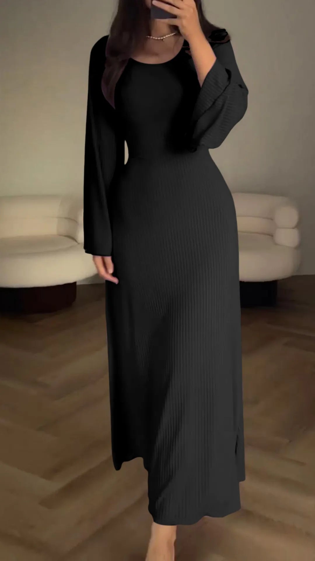 Chic Black Ribbed Long-Sleeve Maxi Dress