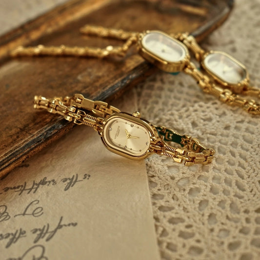 AMELIA - Elegant Gold Bracelet Vintage Watch