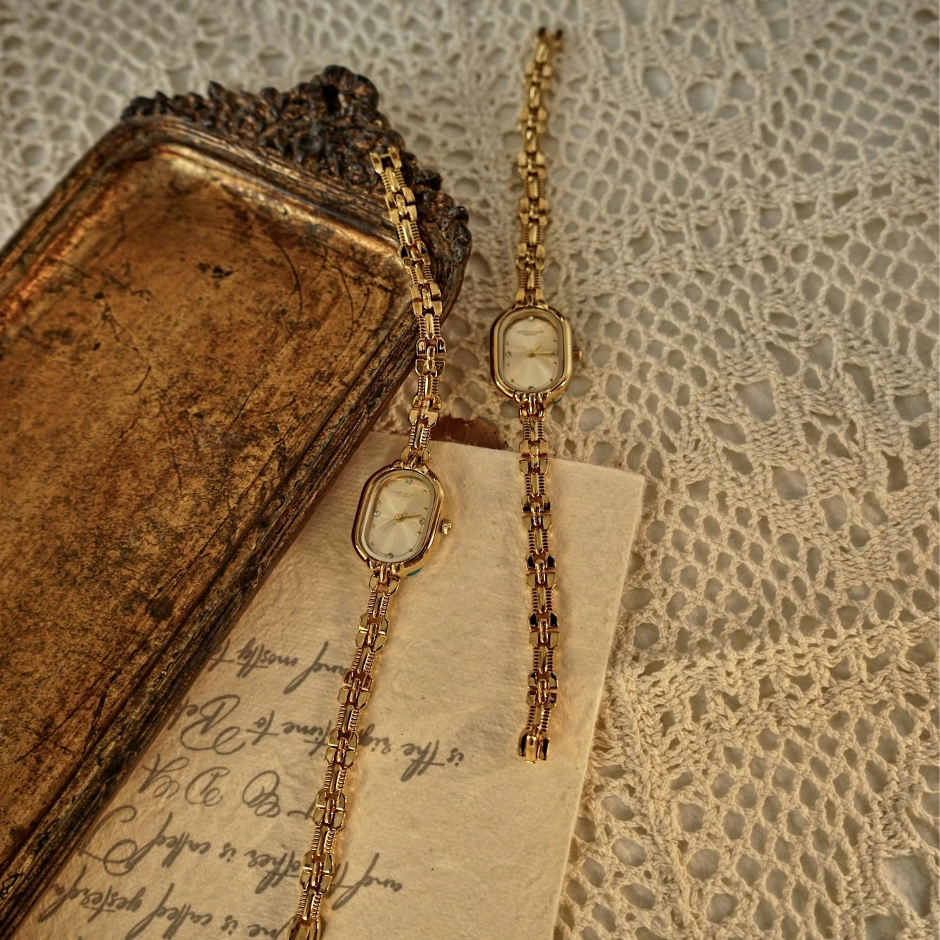 AMELIA - Elegant Gold Bracelet Vintage Watch