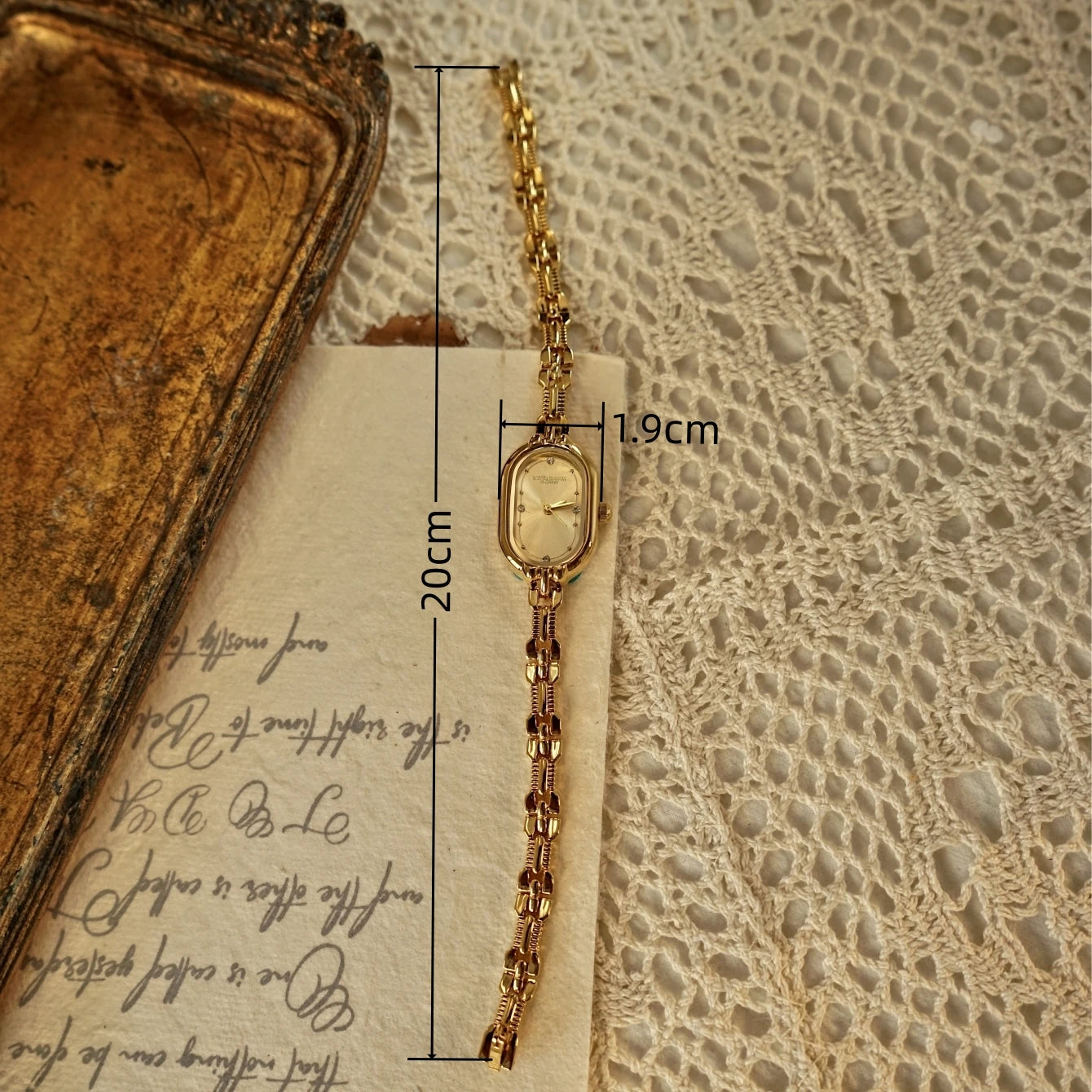 AMELIA - Elegant Gold Bracelet Vintage Watch