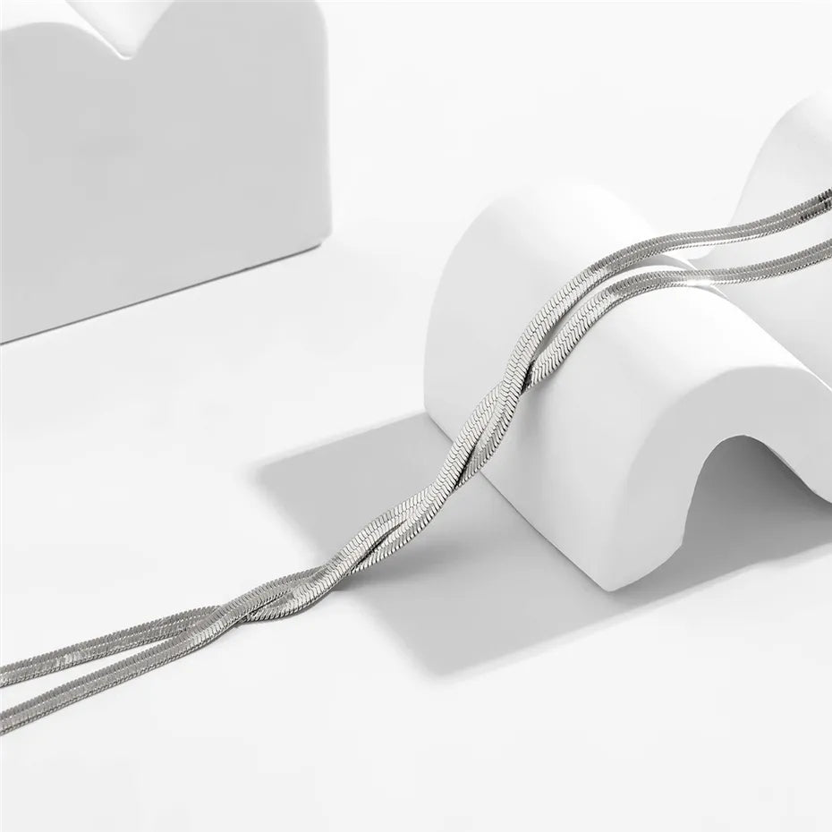 LUMINA – Elegant Long Chain Necklace