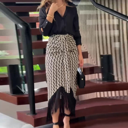 Elegant Black Long-Sleeve Maxi Dress