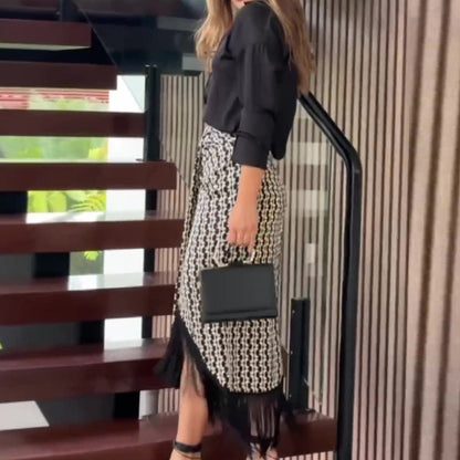 Elegant Black Long-Sleeve Maxi Dress