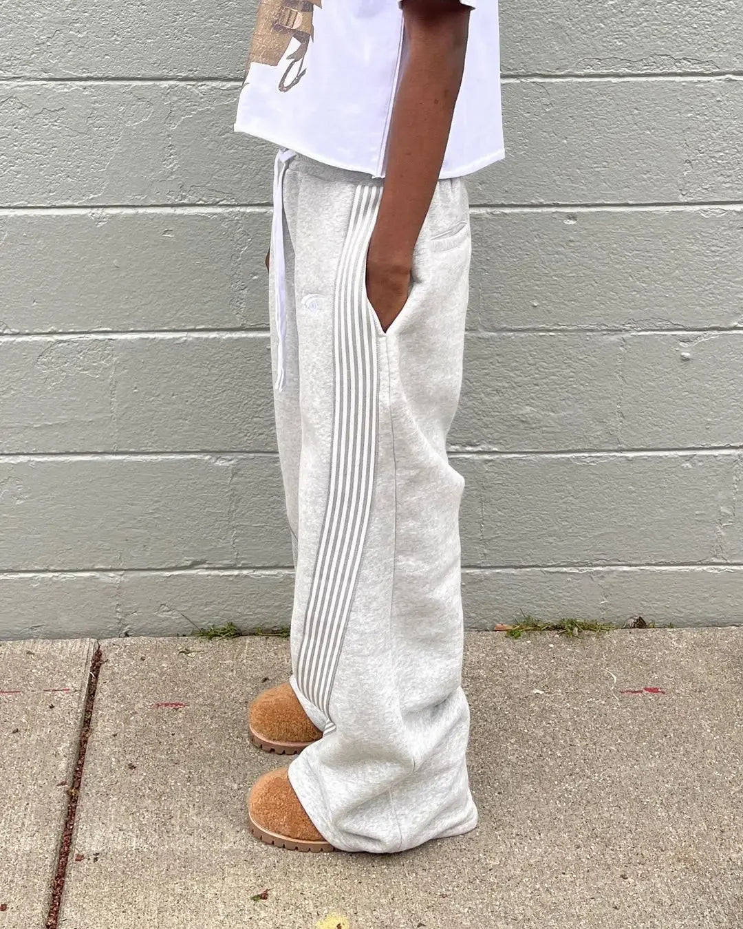 Loose Straight Leg Sweatpants for Men & Women – Casual Hip-hop Style
