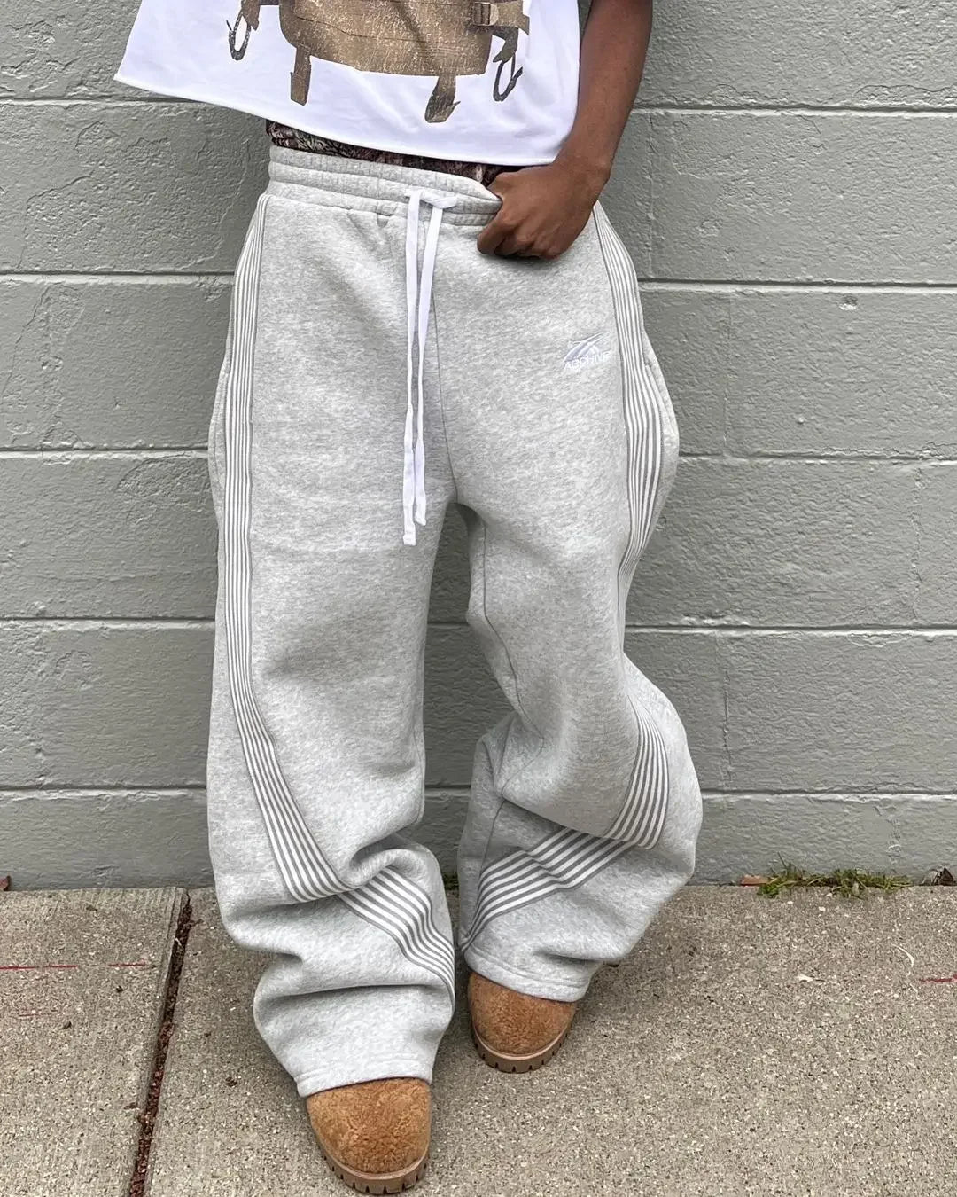 Loose Straight Leg Sweatpants for Men & Women – Casual Hip-hop Style