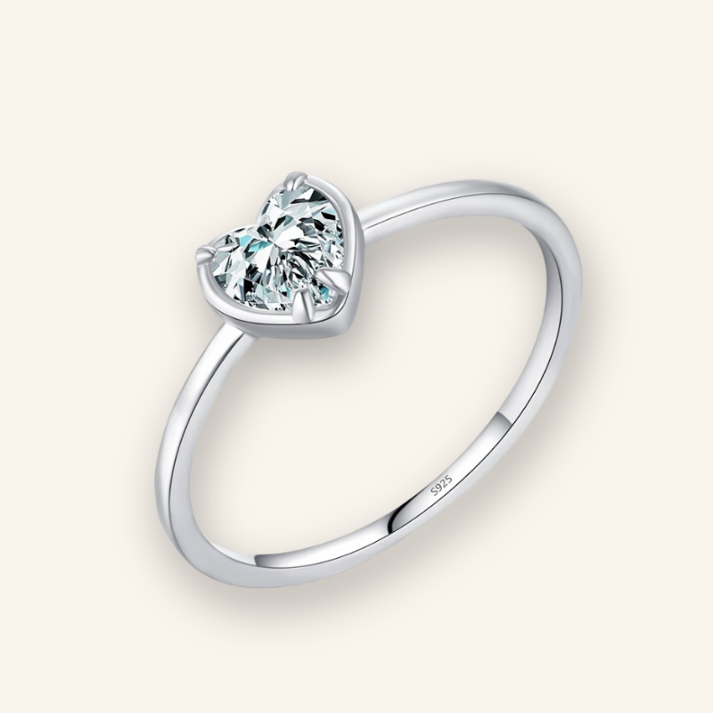 Minimalist Romantic Hearts Zirconia Ring