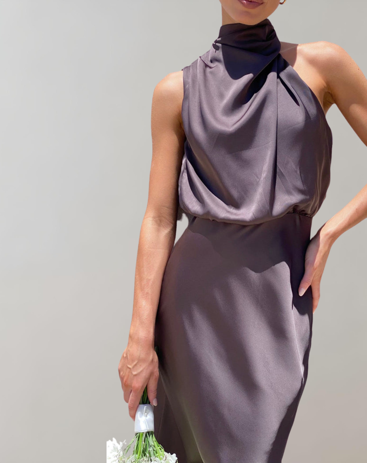 Luxurious Shiny Maxi Dress for Elegance