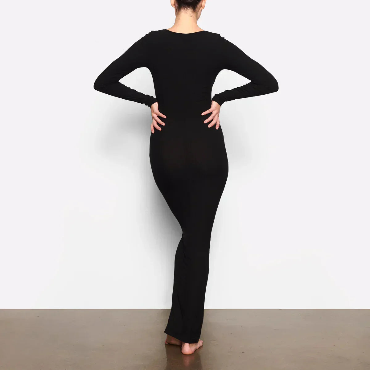 Valentina Maxi Dress: Elegant Printed Summer Delight