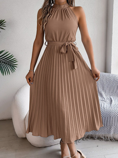 Elegant Sleeveless Maxi Dress with Stand-Up Collar