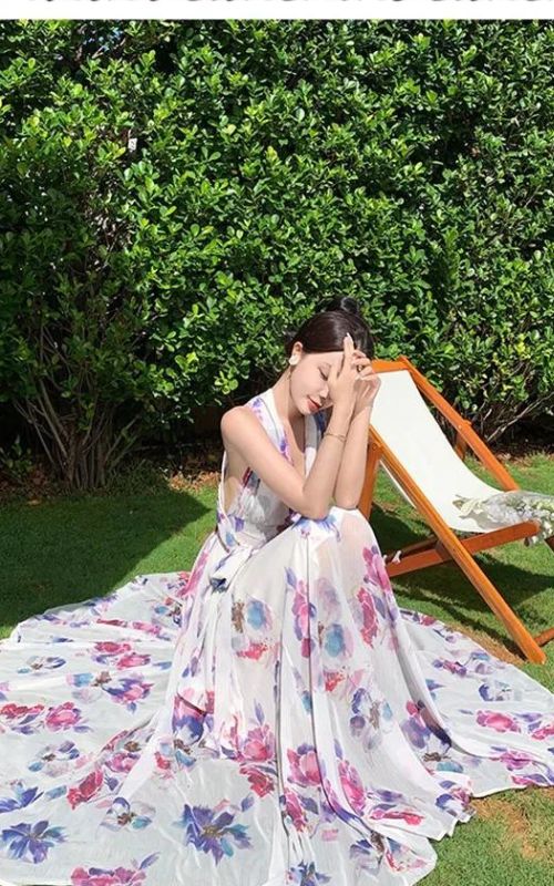 Elegant Long Lyric Dress: Comfort & Style