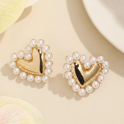 18K Gold Pearl Heart Earrings