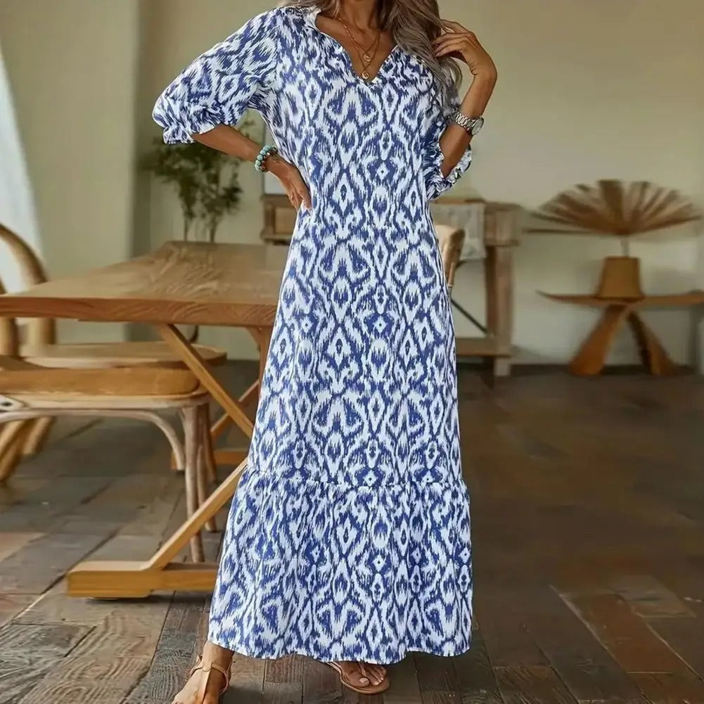 Maxi Dress with White and Blue Pattern – Flowing Fit