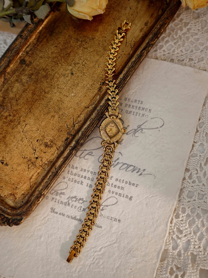 ISABELLA - Vintage Gold Bracelet Watch